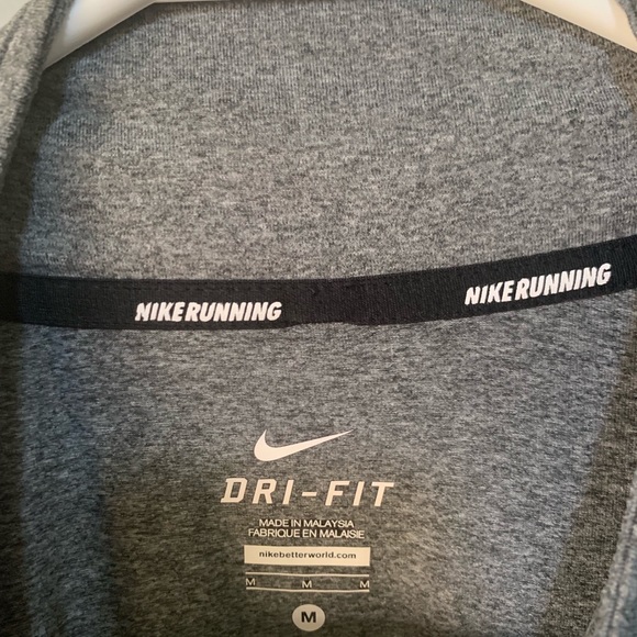 Nike dri-fit half zip up - Picture 4 of 4